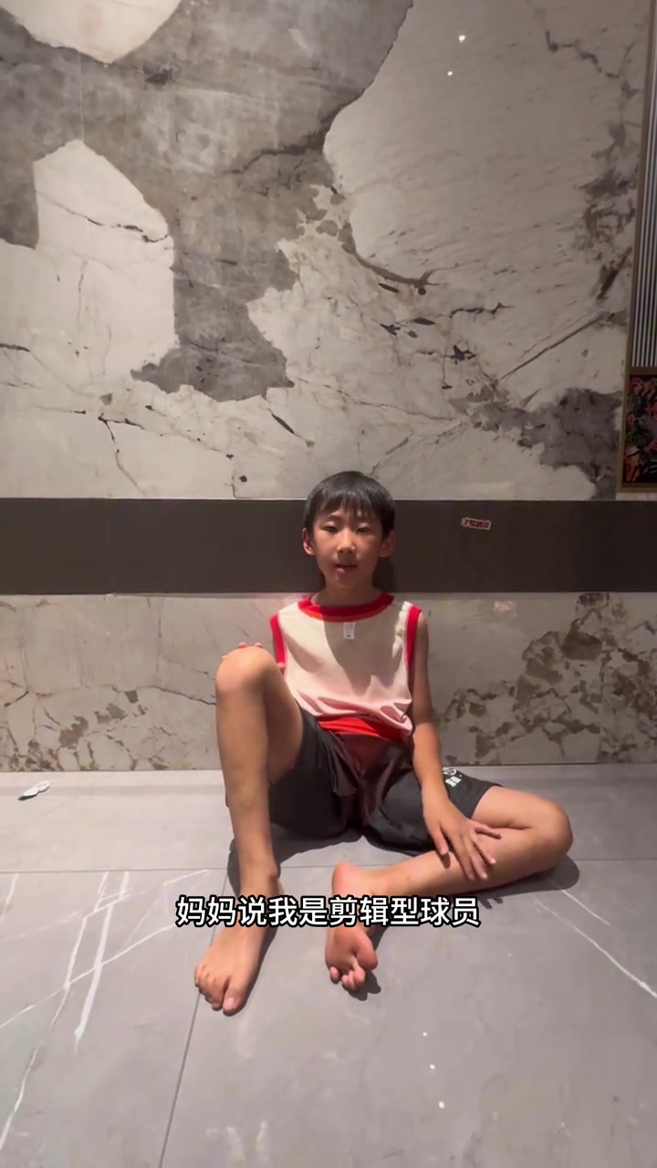 pg电子游戏-剪辑型球员？周琦儿子糊糊打U6比赛：我要努力训练填满技能点