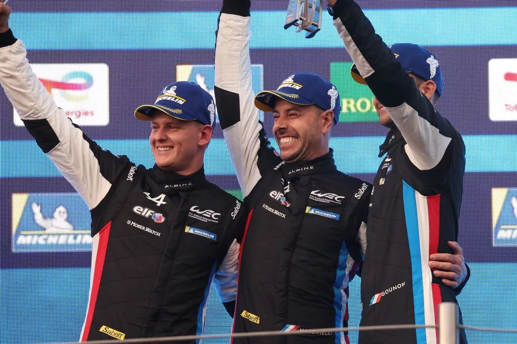 pg电子游戏-维伦纽夫警告凯迪拉克：签舒马赫是巨大错误